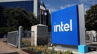 Intel Shares Fall by Most Since at Least 1982