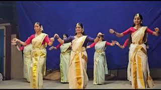 Ambalapuzhe Unnikannanodu Nee  Beautiful Song  Group Dance  M G Sreekumar  K S Chithra  Ulsavam