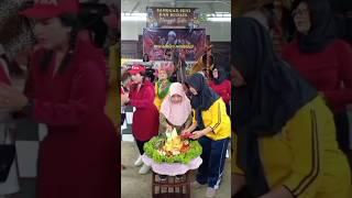 RITUAL PEMBUKAAN PAGELARAN KUDA LUMPING