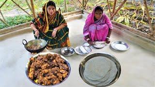 নরম তুলতুলে চালের আটার রুটি আর চিকেন কষা । rice flour roti and chicken curry by street village food