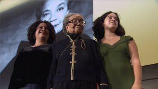 Marian Wright Edelman receives the #PortraitOfaNation Award