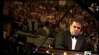 ARCADI VOLODOS plays SCHUBERT Sonate D 157 1t