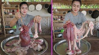Amazing cooking Yummy pork intestine recipe - Cooking with Sreypov