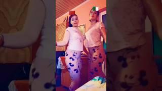 مغربية و جزائرية #tiktok #duet #dz #foryou #foryoupage #ixplore #maroc #trend #music #السعودية