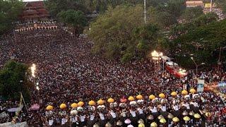 Huge crowd at Thrissur Pooram