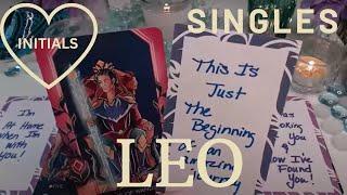 LEO SINGLESSOMEONE WANTS A COMMITMENTLETS START THIS JOURNEY🪄NEW LOVE SINGLES LOVE TAROT 🪄️‍