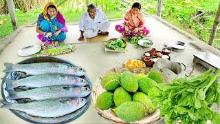 নদীর টাটকা ভাঙন মাছের ঝালপুরভরা কাকরোল আর পুঁইশাকের ঘন্ট রান্না আর জমিয়ে খাওয়া  fish curry