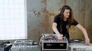 ONYVAA  MODULAR TECHNO LIVE JAM 004  TR - 909  EURORACK  SH-101  Paris