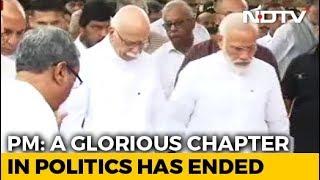 PM Modi LK Advani Share Emotional Moment At Sushma Swarajs Funeral