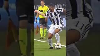 Douglas Costa is one of the best dribblers   #costa #douglascosta #brazil #bribbling #football