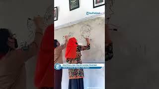 Aksi Guru dan Murid Lomba Gambar Tokoh Anime di Papan Tulis Kelas