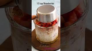 Strawberry Oats tastes likes Chocolate covered Strawberries  #overnightoats #strawberry #nocook