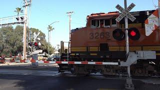 BNSF 3263 Manifest Freight Train North - Florin Road Railroad Crossing Sacramento CA