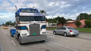 Driving and Shifting a Kenworth K100 Cab Over 15 Speed Fully Restored