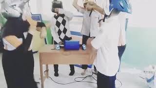 DJ hiburan di kelas