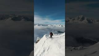 The perfect line ️ ️ 🪂 ️ 🪁‍️ @chablozmax goes 3 in 1 on this descent down the Swiss Alps