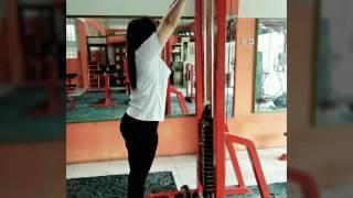 Instruktur fitnes cantik