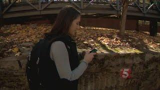 Rise In Cell Phone Usage Could Cause Back Problems