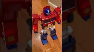 SELF TRANSFORMING OPTIMUS PRIME