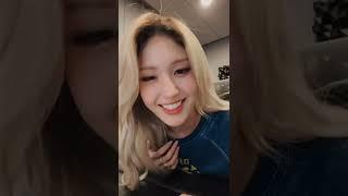 220826 JEON SOMI 전소미 Instagram Live somsomi0309