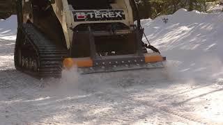 MeriCrusher MC4-140 Hydraulic mulcher&Terex skidsteer crushing ice to improve the traction