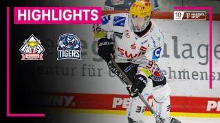 Pinguins Bremerhaven - Straubing Tigers  PENNY DEL  MAGENTA SPORT