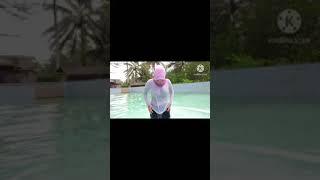 Jilbab Berenang Kedinginan