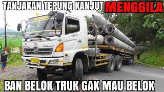 Tanjakan Tepung Kanjut Menggila Giliran Truk Trailer Hino Muatan Paku Bumi Dibuat Sengsara