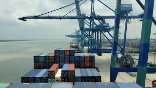 Ships call into Port Kelang time-lapse
