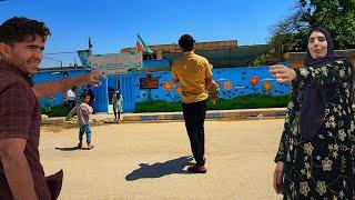 Zuleikhas beautiful experience of city life.  Hassan and Zulikha accompany the children to school