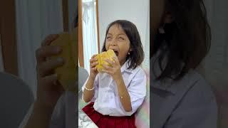 BUNDA BORONG ROTI GEMBONG GEDHE BUAT LEIKA BAGIIN KETEMEN SEKOLAH‼️ #leika #viral #shorts