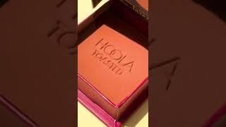 Iconic & award-winning Hoola matte bronzer 