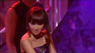 Asia 56 Trish Thuy Trang-Kimi Ga Suki