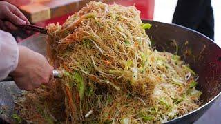 The famous Wenzhou fried rice noodles have too many ingredients Chinese street food