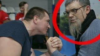 Russian Pretends to be an Old Man Armwrestler PRANK  Загримировали под Дедушку Чемпиона Мира