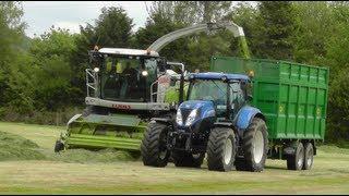 Silage 2013 - Claas Jaguar 970 And New Holland T7.200