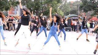 Flash Mob Dancing Mashup to music Дорога цветов by Dj Vide Fan Made