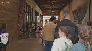 Long lines for Magical Dessert Bar in Deep Ellum