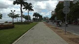 Caminando por Nom Pen Camboya