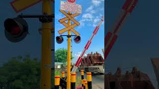 Perlintasan Kereta Api Palang Menutup Model Nippon Signal + Kyosan Flasher - Railroad Crossing Train