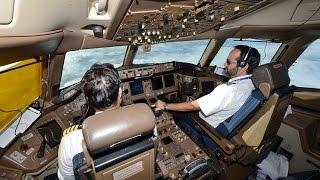 PIA Pakistan International Airlines London to Karachi from B777 flight deck