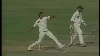 Shoaib Akhtars 611  5 Yorkers with clean bowled vs New Zealand 2002  Must Watch Master piece