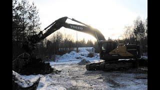 Volvo EC300EL With Tiltrotor Working 4K