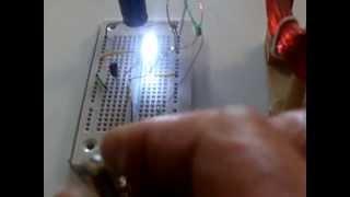 Simple Electric Motor ---  Basic Basic  Bedini style