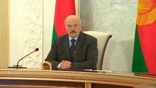 Лукашенко жестко раскритиковал чиновников за провалы в подготовке к уборочной кампании