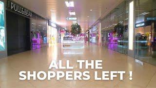 Moscows Largest Shopping Mall is Empty During Sanctions