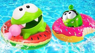 Om Nom toys stories. Super Noms at the swimming pool & kids video.