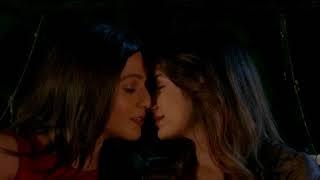 Leena Jumani lesbian kissing scene with Priyal Gor