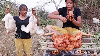 Survival in forest Found & Catch chicken in forest - Chicken grilled spicy delicious for lunch