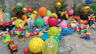 Hore.. ada balon pocong isi eskrim Popping balloons meletus balon isi bola animals dll.